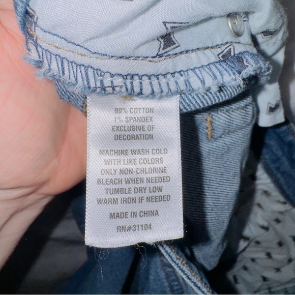 Crown & Ivy Medium Wash Denim High Rise Straight Leg Balloon Fit Jean size 14 - Picture 6 of 7